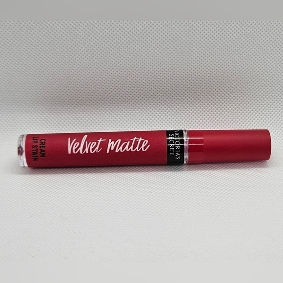 VICTORIA'S Secret NWT Velvet Matte Cream Lip Stain - Obsessed - Picture 3 of 5